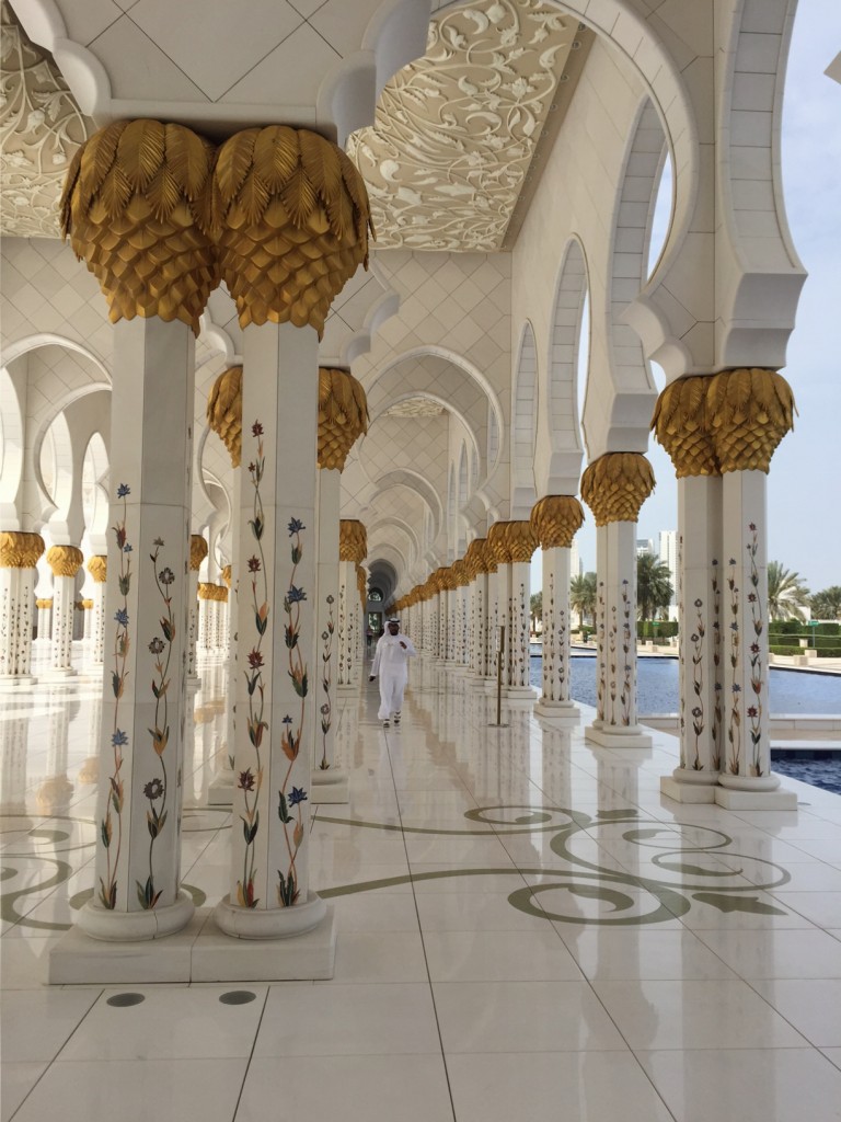 Sheikh Zayed Grand Mosque - Photo courtesy of Shirley Meerson