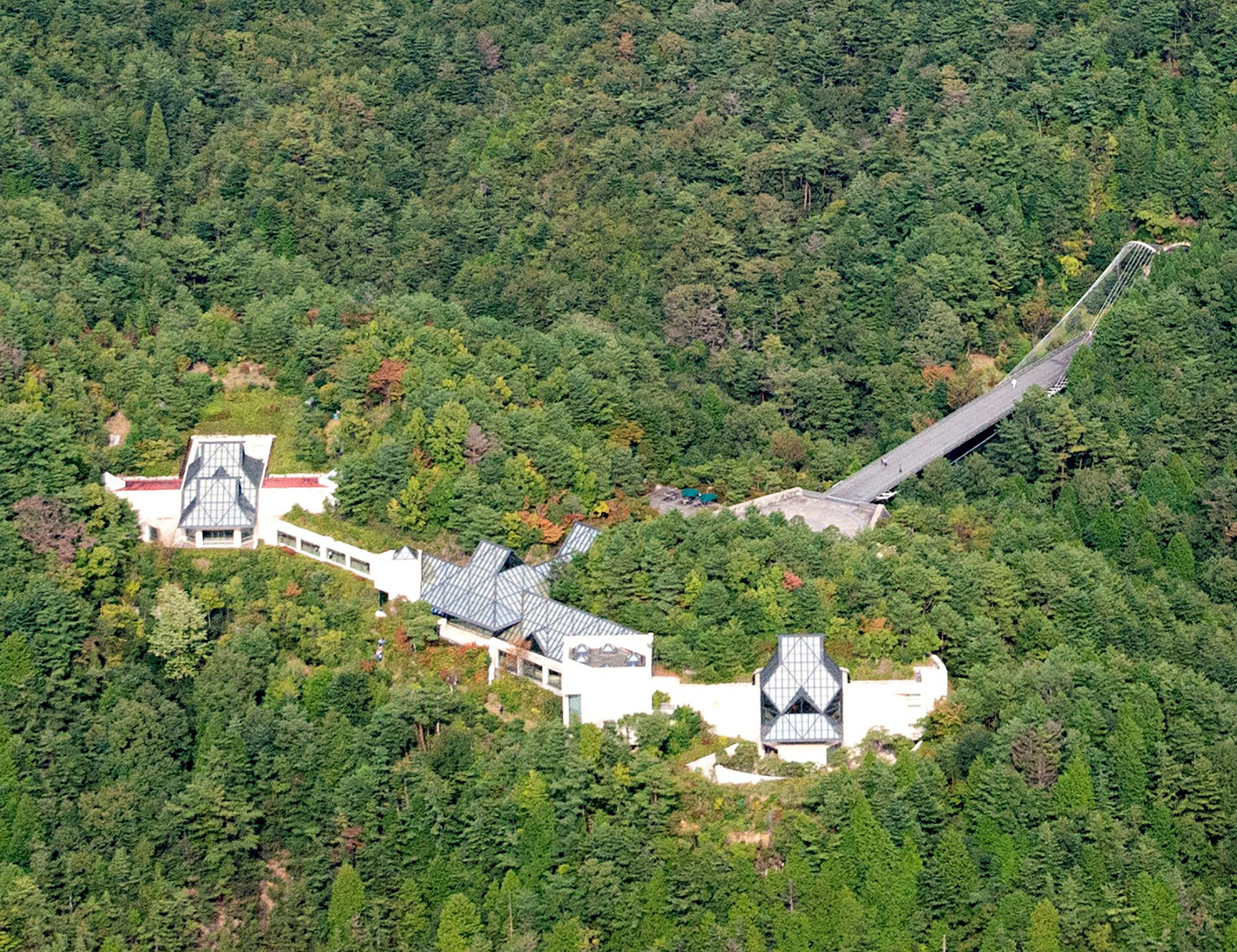 miho museum tunnel