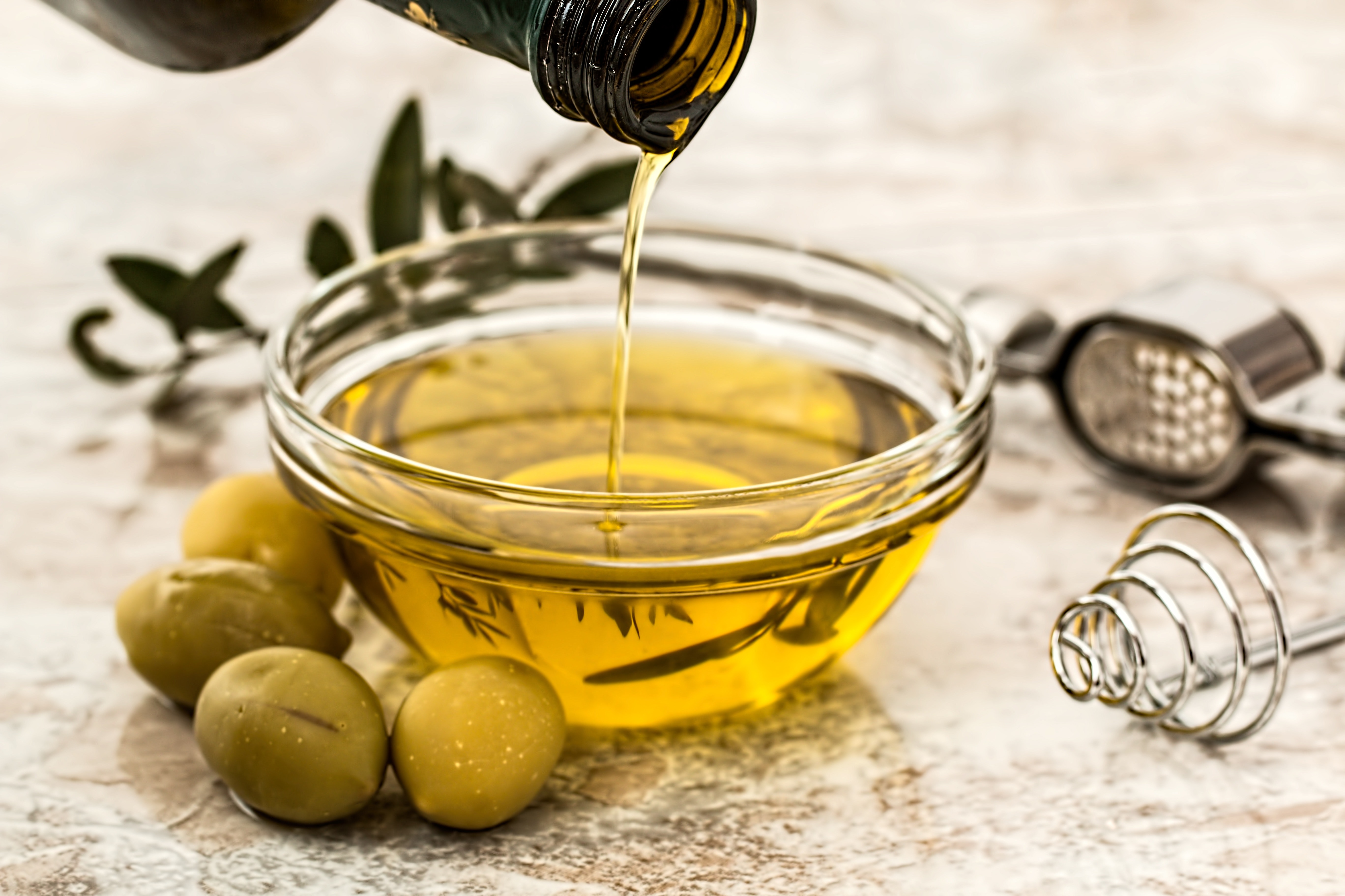 extra virgin olive oil is a top choice for oil pulling | Shirley Meerson, Health Coach